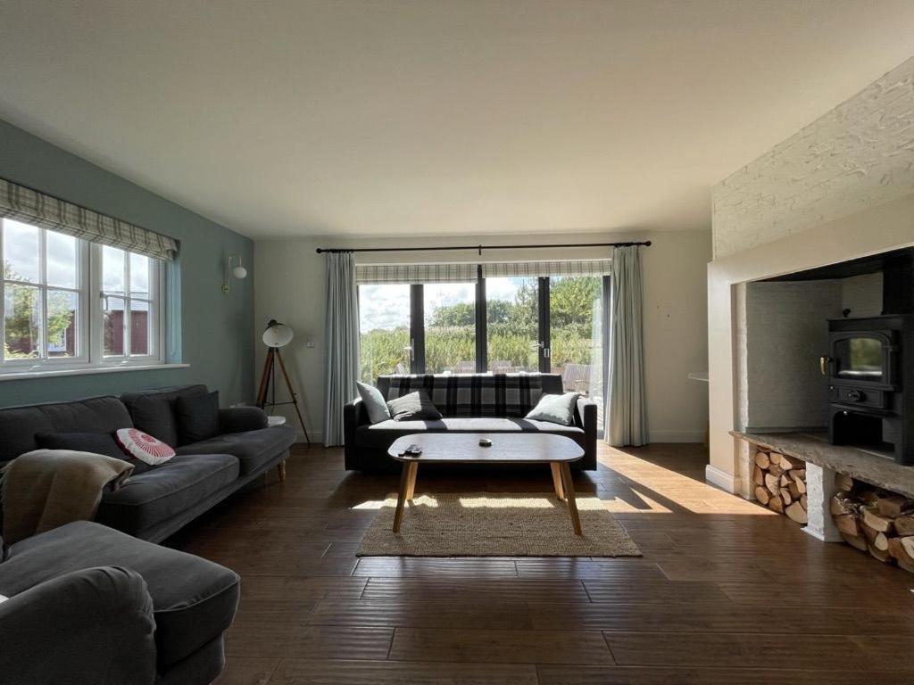 Caramel Cottage At The Bay Filey, Sleeps 6, 2 Dogs Welcome For Free Too 외부 사진