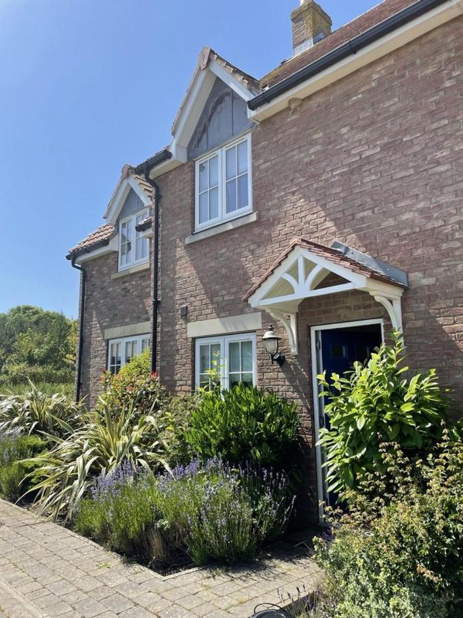 Caramel Cottage At The Bay Filey, Sleeps 6, 2 Dogs Welcome For Free Too 외부 사진