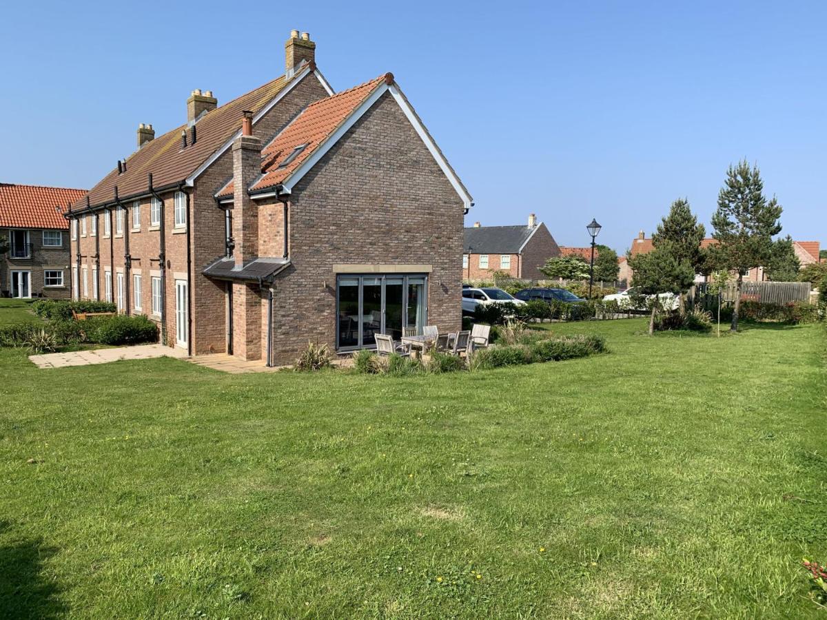 Caramel Cottage At The Bay Filey, Sleeps 6, 2 Dogs Welcome For Free Too 외부 사진