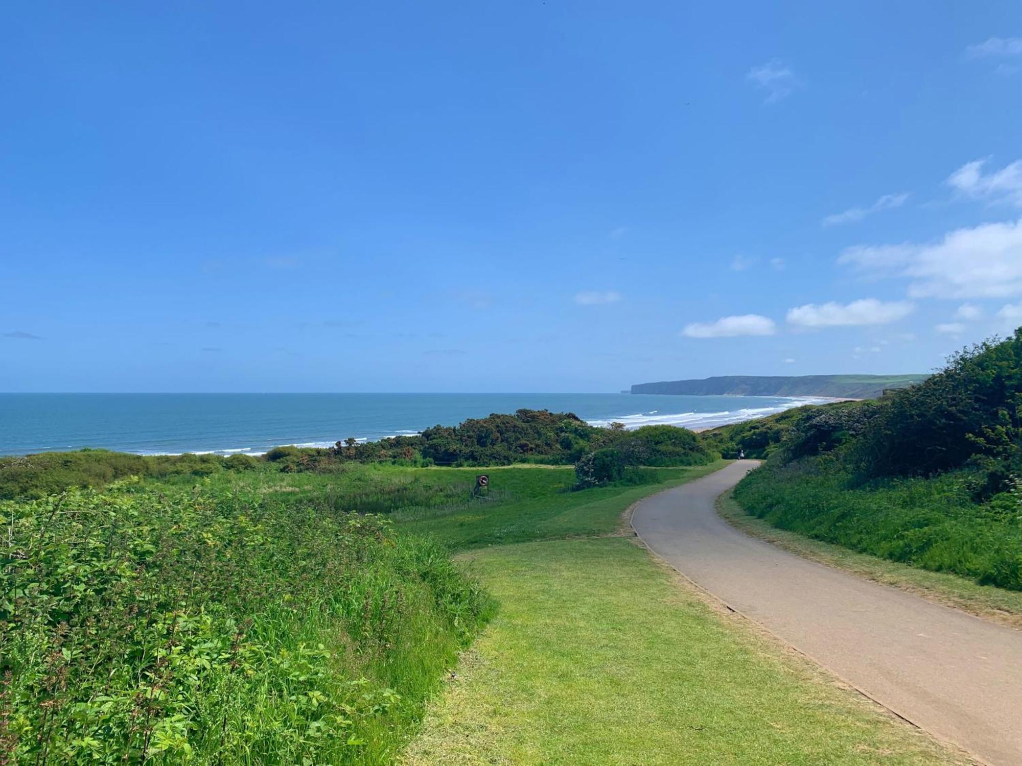 Caramel Cottage At The Bay Filey, Sleeps 6, 2 Dogs Welcome For Free Too 외부 사진